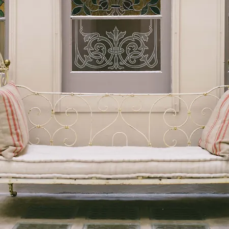 Bed & Breakfast Circa 1905