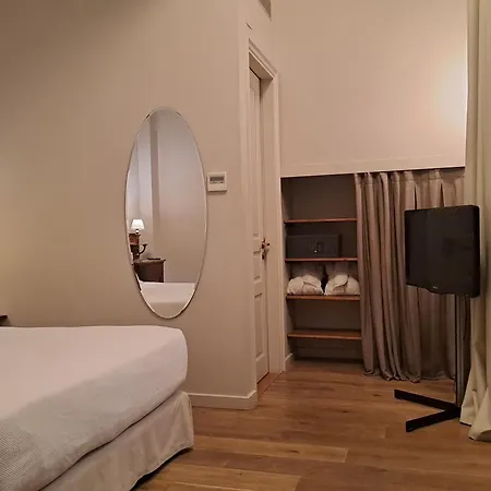 Circa 1905 Bed & Breakfast Barcelona